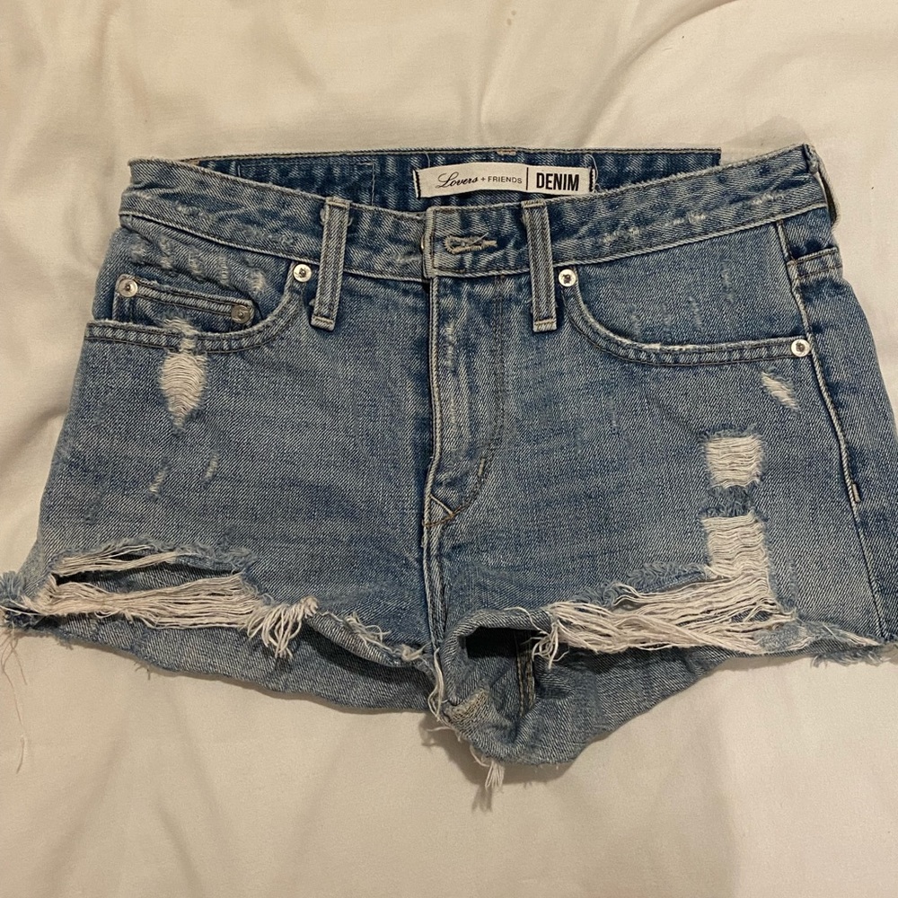 medium wash vintage denim shorts